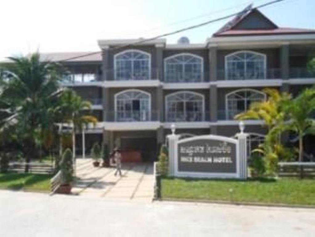 Nice Beach Hotel Sihanoukville Exterior foto